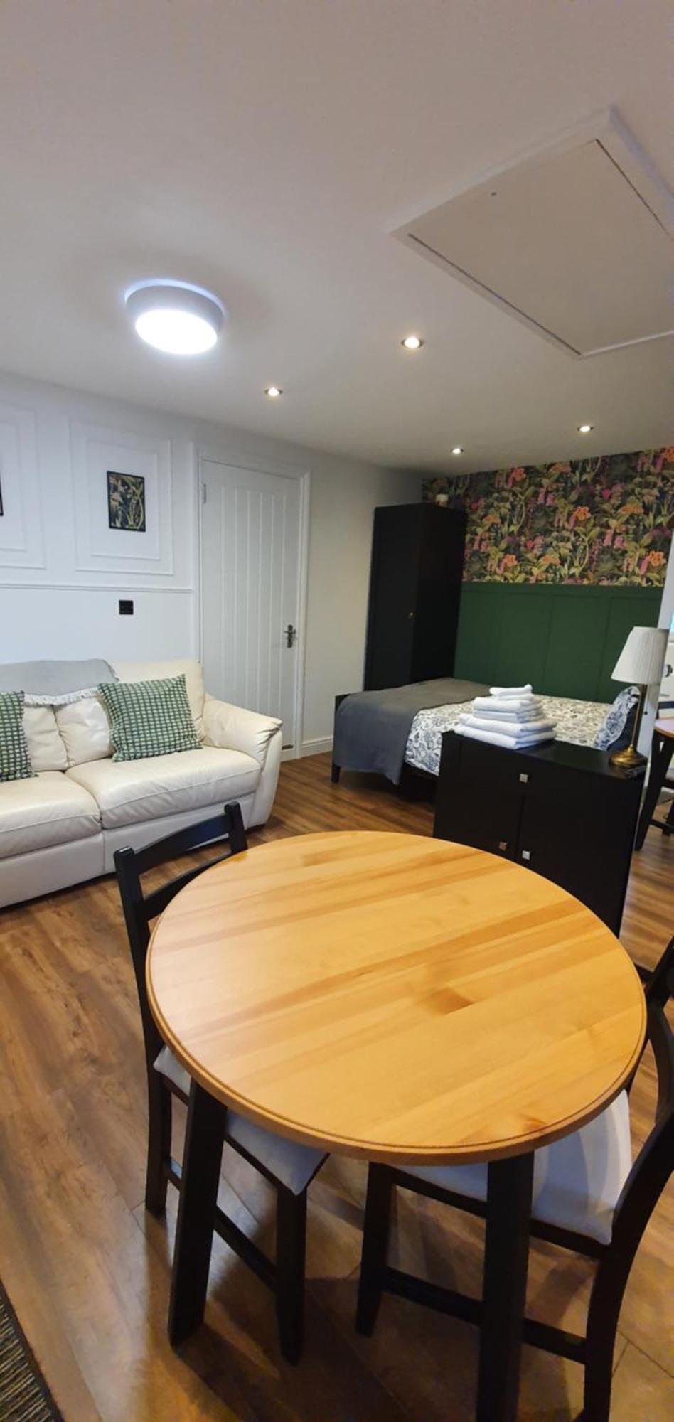 Self-Contained Guest Suite Guildford Ngoại thất bức ảnh